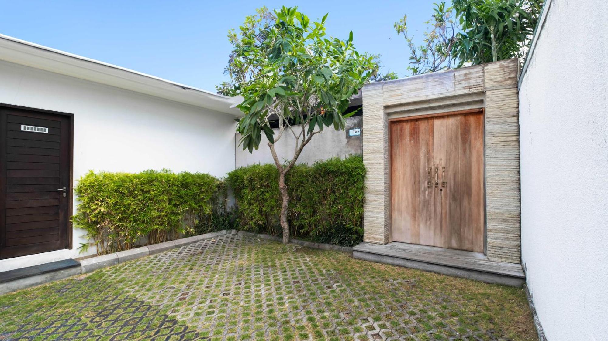 Villa Nikaia By Villa Finder Seminyak Zewnętrze zdjęcie